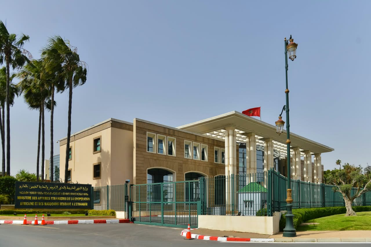 المغرب يشدد إجراءات دخول الجزائريين ويشترط بطاقة إقامة سارية