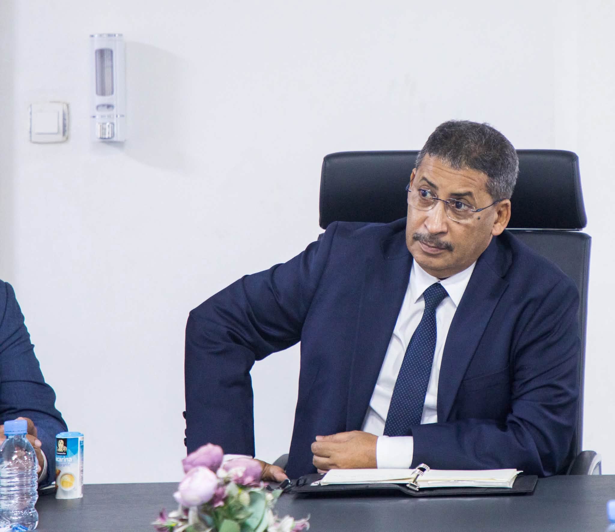 وزير التجهيز والنقل يدعو إلى احترام دفاتر الالتزامات